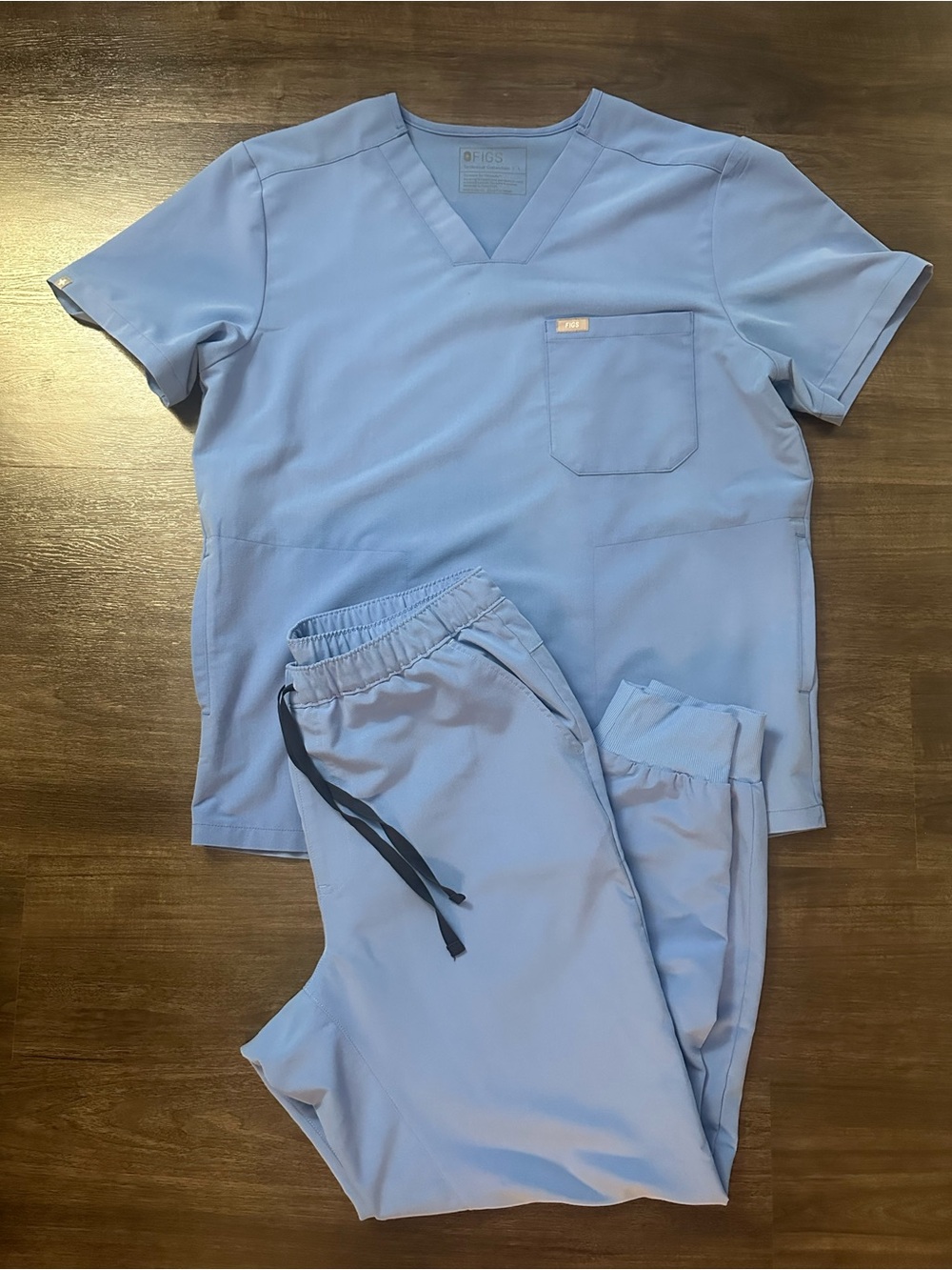 Figs Ceil Blue scrub set